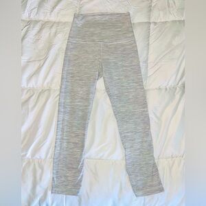 Lululemon size 2 align joggers 21” crop light grey marl EUC